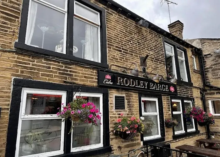 Canal Rodley Leeds, 5 Miles Lba Airport *