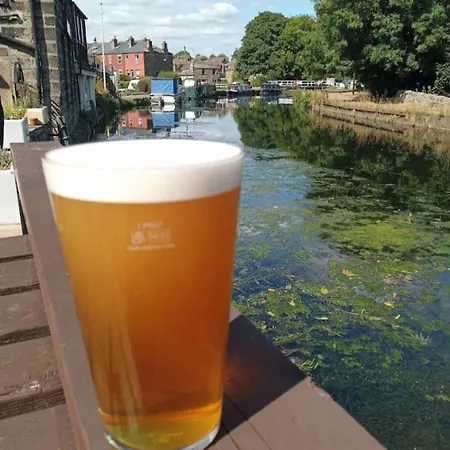 Vakantiehuis Canal Rodley Leeds, 5 Miles Lba Airport *