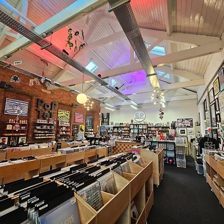 Vakantiehuis Canal Rodley Leeds, 5 Miles Lba Airport *