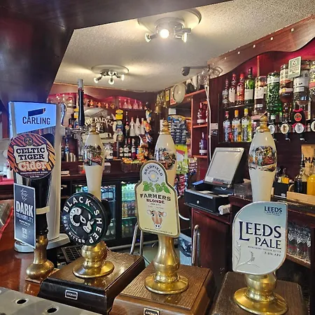 Nyaraló Canal Rodley Leeds, 5 Miles Lba Airport Leeds