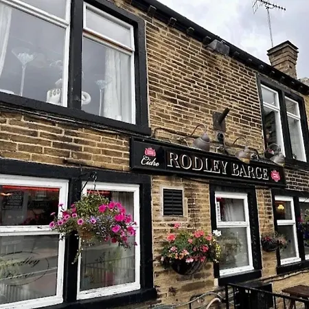 Canal Rodley Leeds, 5 Miles Lba Airport *