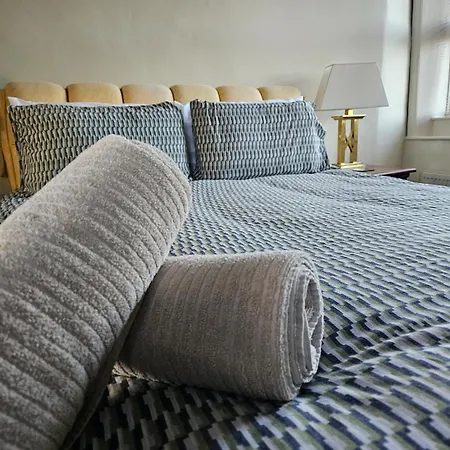 Vakantiehuis Canal Rodley Leeds, 5 Miles Lba Airport Leeds (West Yorkshire)