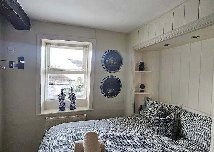 Canal Rodley Leeds, 5 Miles Lba Airport * Leeds (West Yorkshire)